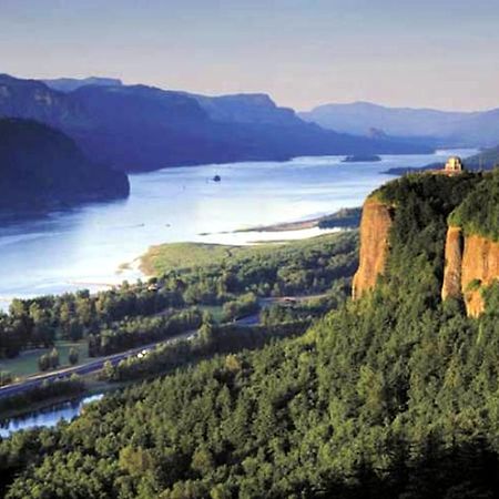 Holiday Inn Express Portland East - Columbia Gorge By Ihg Troutdale Bagian luar foto