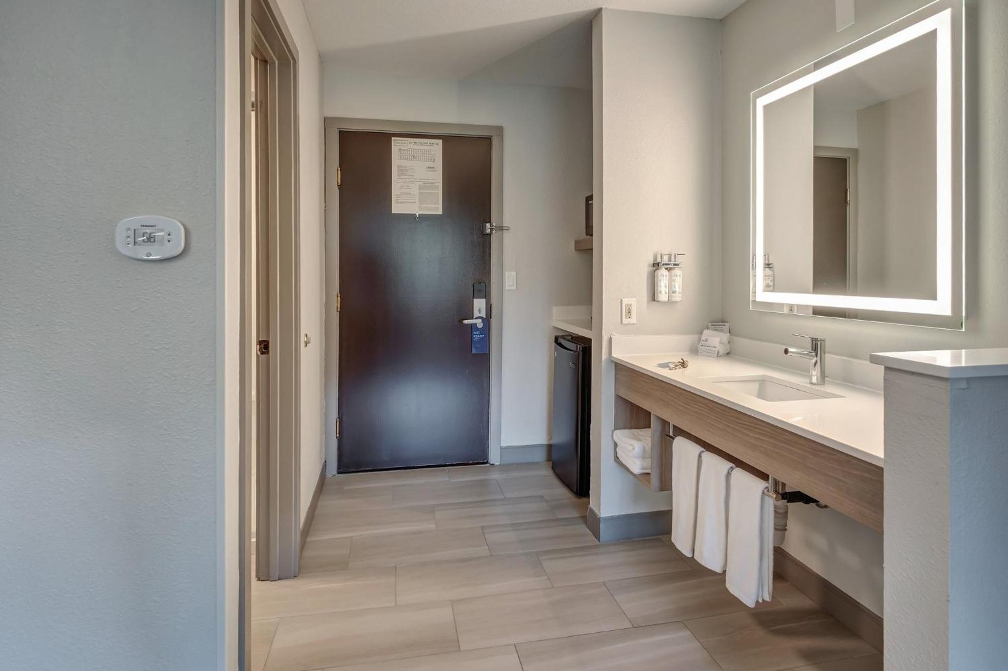 Holiday Inn Express Portland East - Columbia Gorge By Ihg Troutdale Bagian luar foto